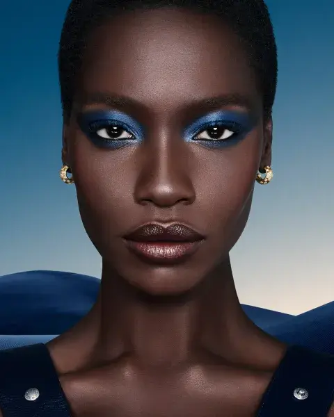 Si hay una figura que redefine el universo beauty con cada pincelada, esa es Pat McGrath Si hay una figura que redefine el universo beauty con cada pincelada, esa es Pat McGrath