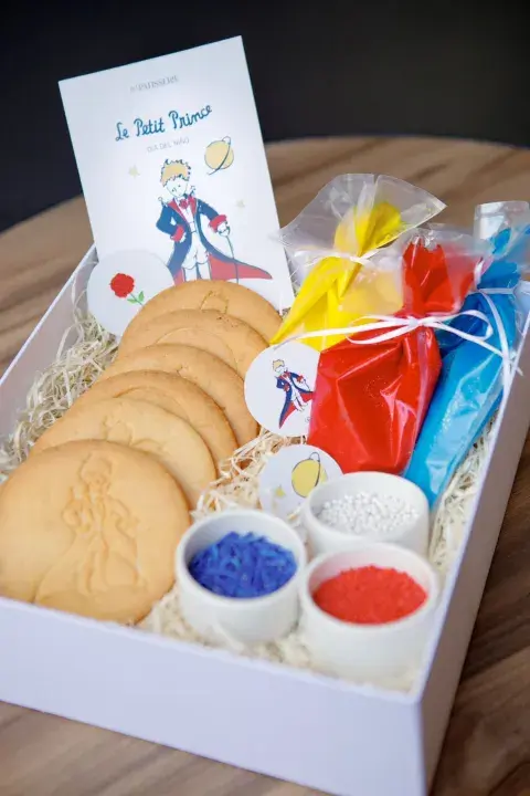 Una caja de galletitas Una caja de galletitas