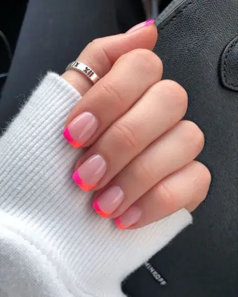 7 diseños de uñas neón y con esmalte fluorescente con inspiración en los ´90 7 diseños de uñas neón y con esmalte fluorescente con inspiración en los ´90