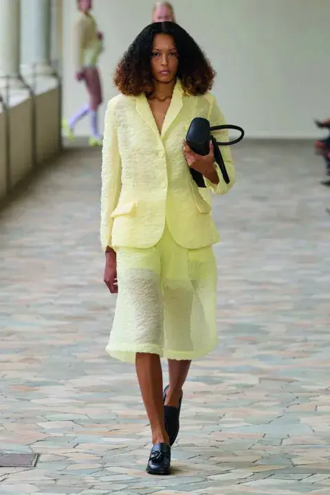 Butter yellow: este será el color estrella de la próxima temporada 