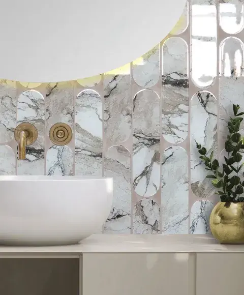 Baño elegante con cerámicas de vidrio Baño elegante con cerámicas de vidrio