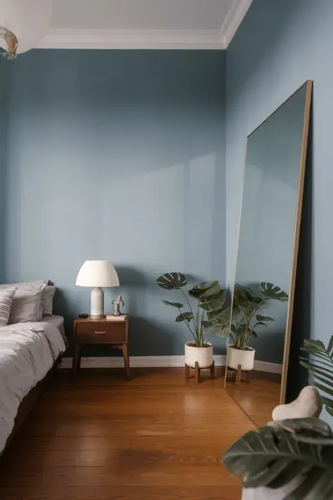 El azul grisáceo es perfecto para un dormitorio