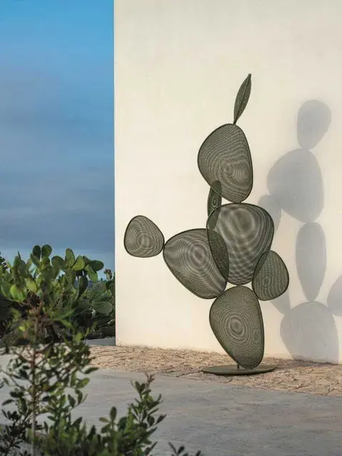 Las esculturas son perfectas en lugares clave como la entrada para causar una primera impresión memorable. Las esculturas son perfectas en lugares clave como la entrada para causar una primera impresión memorable.