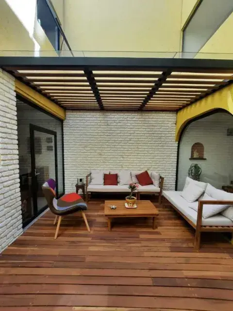 Decks modulares de madera o símil madera Decks modulares de madera o símil madera