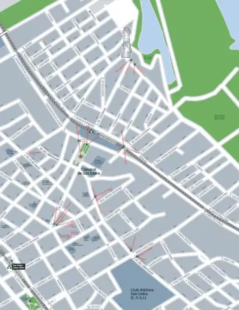 La primera etapa abarca nueve puntos estratégicos —desde el edificio municipal hasta el Bajo— y atraviesa lugares icónicos como la Plaza Mitre y las estaciones de tren. La primera etapa abarca nueve puntos estratégicos —desde el edificio municipal hasta el Bajo— y atraviesa lugares icónicos como la Plaza Mitre y las estaciones de tren.
