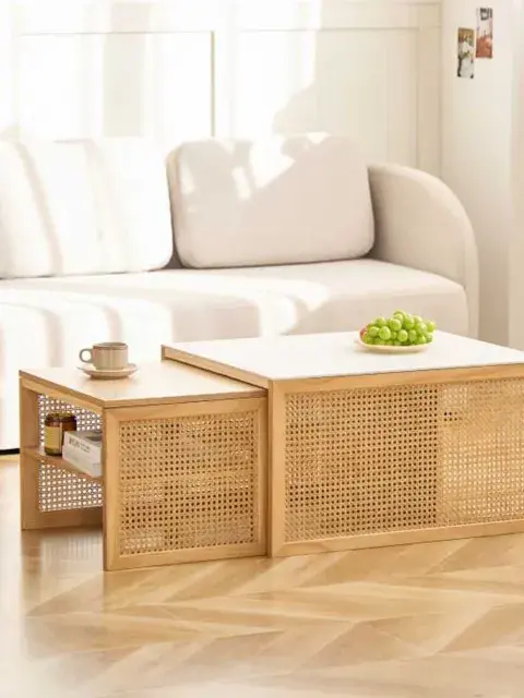 Podés elegir mesas modulares que se reinventan según tu necesidad: juntas o por separado, según lo que te pida el momento.