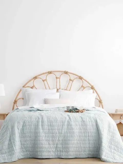 Cabecero protagonista: Puede ser alto para dar sensación de amplitud o diseñado a medida para integrarse con el resto de la decoración. Cabecero protagonista: Puede ser alto para dar sensación de amplitud o diseñado a medida para integrarse con el resto de la decoración.