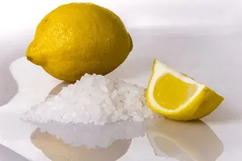 Para que sirve mezclar limón y sal en la cocina. Para que sirve mezclar limón y sal en la cocina.