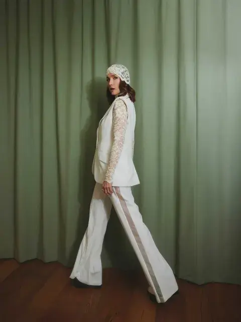 Natalia Oreiro con una propuesta de tres piezas en total white Natalia Oreiro con una propuesta de tres piezas en total white