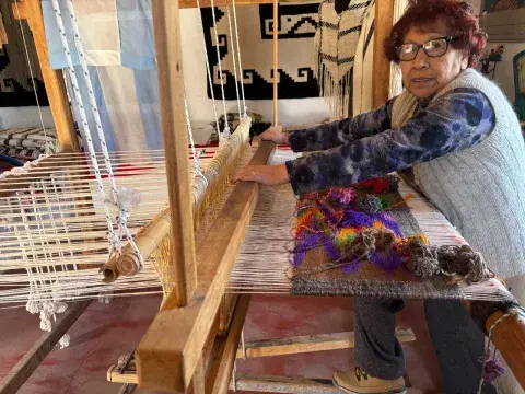 Marta Varga y Hugo Astorga reciben en su taller El Algarrobo desde hace más de 43 años Marta Varga y Hugo Astorga reciben en su taller El Algarrobo desde hace más de 43 años