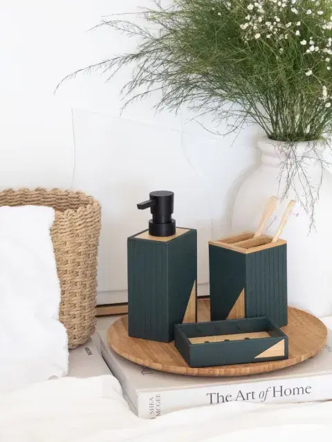 Set de baño 3 Piezas Verde C/Madera ($21.990,50 con Transferencia) Set de baño 3 Piezas Verde C/Madera ($21.990,50 con Transferencia)
