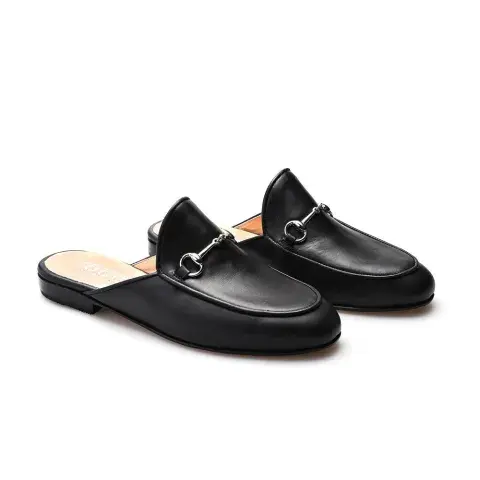 Un modelo clásico perfecto para media estación. (OGGI ZAPATOS $139.999) Un modelo clásico perfecto para media estación. (OGGI ZAPATOS $139.999)