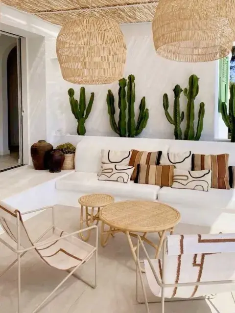 En cuanto al diseño, las líneas curvas desplazan a las rectas, aportando suavidad a los espacios En cuanto al diseño, las líneas curvas desplazan a las rectas, aportando suavidad a los espacios