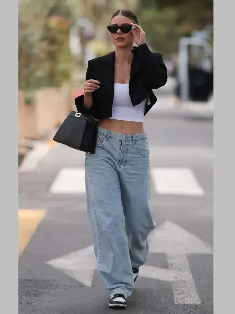 Del brunch al after office, los baggy jeans se convierten en el nuevo básico con estilo Del brunch al after office, los baggy jeans se convierten en el nuevo básico con estilo