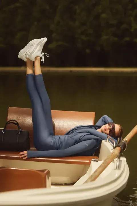 Alo Yoga, una de las marcas que están revolucionando la industria de la ropa deportiva. Alo Yoga, una de las marcas que están revolucionando la industria de la ropa deportiva.