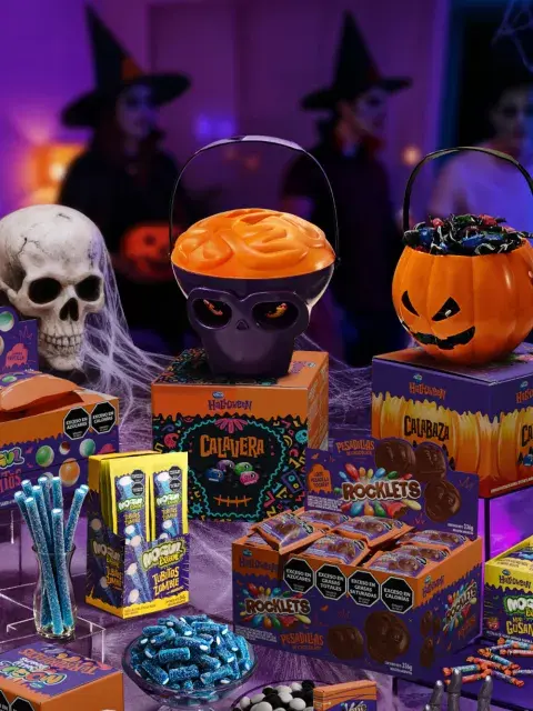 Entre las principales novedades, Mogul incorpora productos de la línea extreme con las gomitas ácidas Mini Gusanitos en sabores de uva, manzana y arándano; Tubitos sabor arándano y nuevos caramelos Palotes con efecto pintalengua Entre las principales novedades, Mogul incorpora productos de la línea extreme con las gomitas ácidas Mini Gusanitos en sabores de uva, manzana y arándano; Tubitos sabor arándano y nuevos caramelos Palotes con efecto pintalengua
