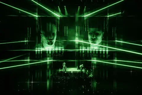 Foto de CA7RIEL & Paco Amoroso en el Movistar Arena. Foto de CA7RIEL & Paco Amoroso en el Movistar Arena.