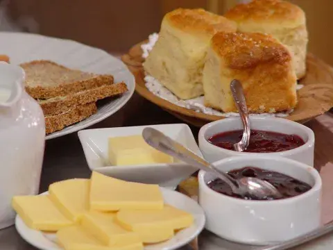 El auténtico té galés, que combina identidad, tradición y una exquisita propuesta gastronómica. El auténtico té galés, que combina identidad, tradición y una exquisita propuesta gastronómica.