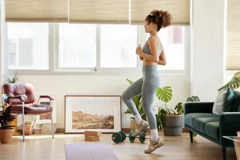 Foto de mujer entrenando. Foto de mujer entrenando.