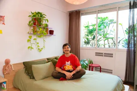 Nacho en su cuarto