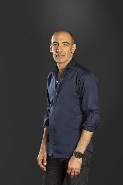 Mauricio Dayud, con El Equilibrista y también con El Amateur, mantiene un a constante continuidad. Mauricio Dayud, con El Equilibrista y también con El Amateur, mantiene un a constante continuidad.