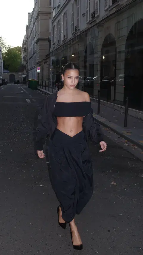 Emi con un look total black Emi con un look total black