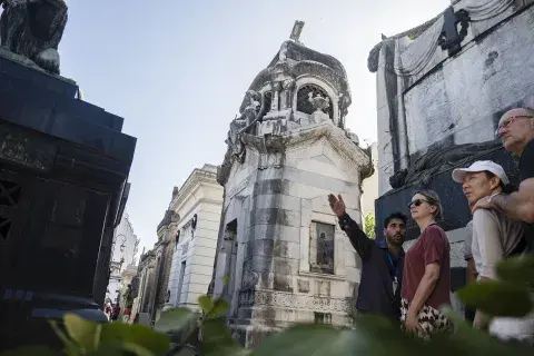 Free Tour Cementerio de la Recoleta: arte, historia y fantasmas Free Tour Cementerio de la Recoleta: arte, historia y fantasmas