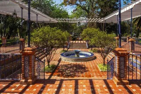 Este fin de semana reabre el Patio Andaluz del Rosedal Este fin de semana reabre el Patio Andaluz del Rosedal