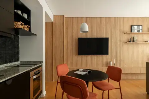Las sillas de Estudio Te tienen un rol fundamental, no solo porque suman en diseño sino también en color. Las sillas de Estudio Te tienen un rol fundamental, no solo porque suman en diseño sino también en color.