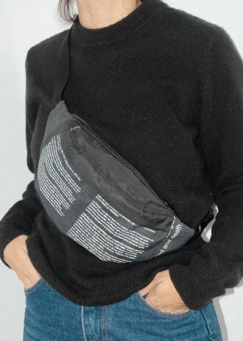 Riñonera, de la colección Río de la Plata
