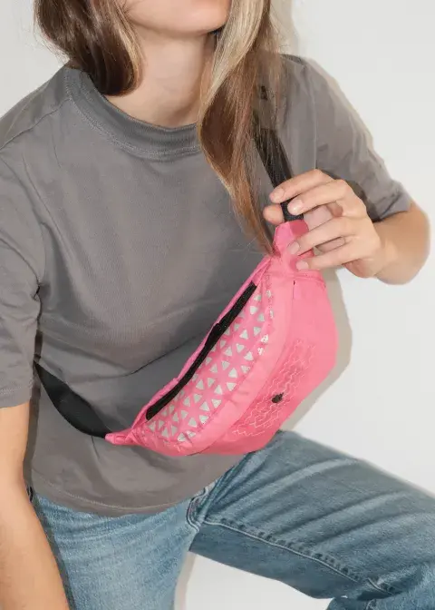 Riñonera, de la colección Río de la Plata