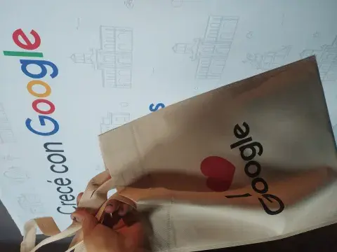 En 2018, cuando participó del programa Crece con Google, escuchó por primera vez hablar de la brecha de género en tecnología. En 2018, cuando participó del programa Crece con Google, escuchó por primera vez hablar de la brecha de género en tecnología.