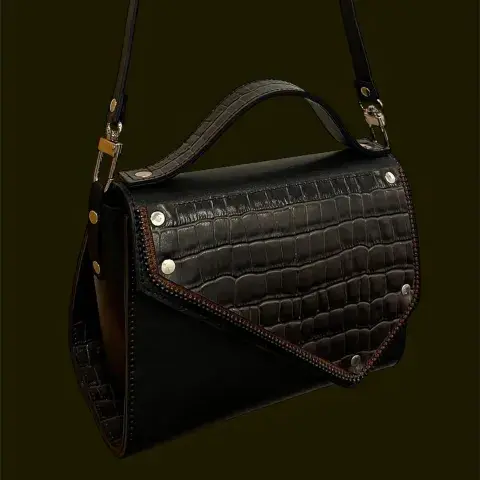 Un modeo clásico y súper combinable. Perfecto para todos los estilos. (VALVERDE BAGS) Un modeo clásico y súper combinable. Perfecto para todos los estilos. (VALVERDE BAGS)