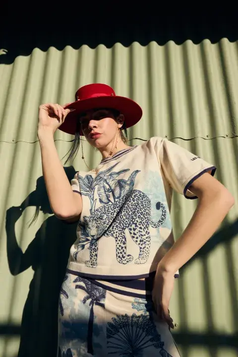  SOMBRERO, REMERA Y PANTALÓN (LAS SUREÑAS).