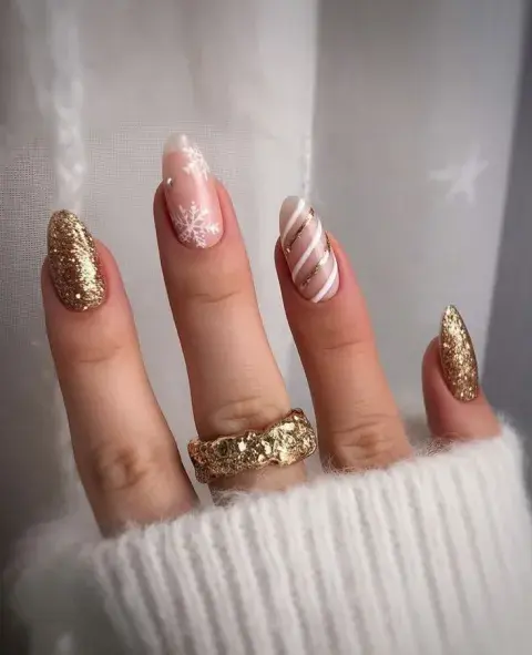 Uñas navideñas: 14 diseños tendencia para usar en diciembre 2025 Uñas navideñas: 14 diseños tendencia para usar en diciembre 2025