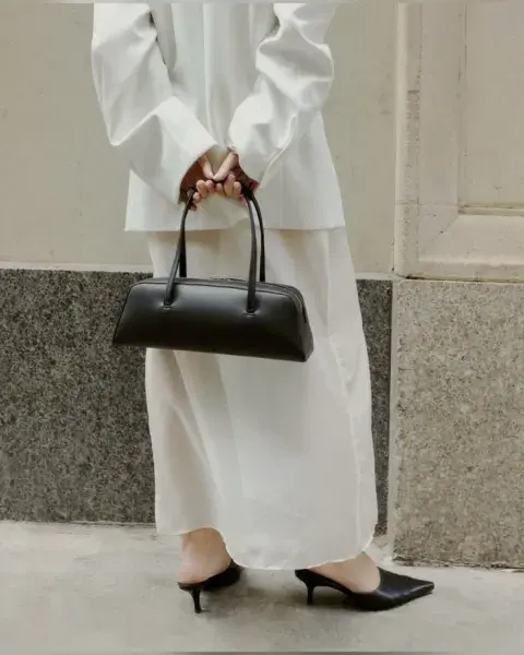 "Bolsos east west": el accesorio que será tendencia en 2026 y transforma cualquier look "Bolsos east west": el accesorio que será tendencia en 2026 y transforma cualquier look