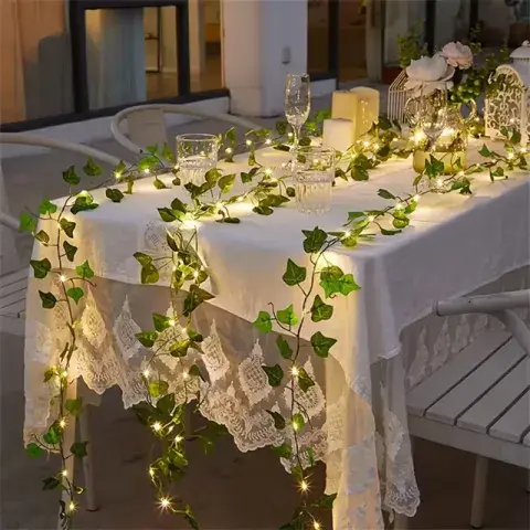 Foto de mesa navideña con luces led. Foto de mesa navideña con luces led.