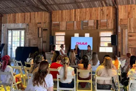 Panel de Tendencias por OHLALÁ! en La Aldea Pop Up Panel de Tendencias por OHLALÁ! en La Aldea Pop Up