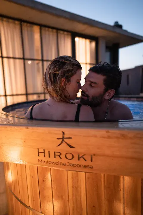 Jacuzzy Hiroki Jacuzzy Hiroki