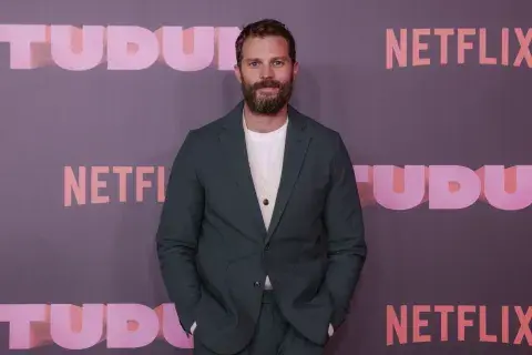 Jamie Dornan en el Tudum de Netflix. Jamie Dornan en el Tudum de Netflix.