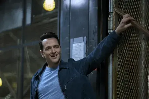 Matthew Rhys en La bestia en mí. Matthew Rhys en La bestia en mí.