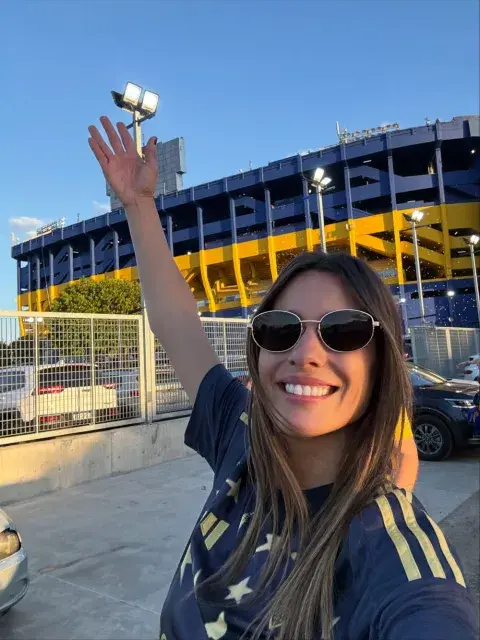 La publicación rápidamente superó los 100.000 “me gusta” y recibió comentarios como “Qué linda. Tan feliz” o “Bienvenida al templo, Pampita”. La publicación rápidamente superó los 100.000 “me gusta” y recibió comentarios como “Qué linda. Tan feliz” o “Bienvenida al templo, Pampita”.