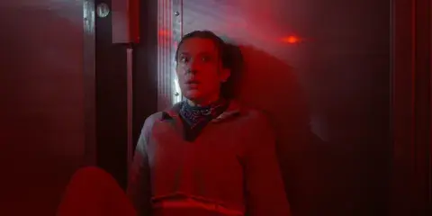 Foto de Millie Bobby Brown en Stranger Things 5.