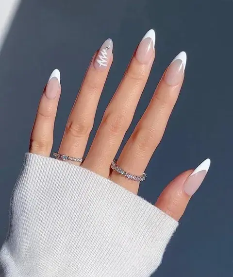 Uñas navideñas: 14 diseños tendencia para usar en diciembre 2025 Uñas navideñas: 14 diseños tendencia para usar en diciembre 2025