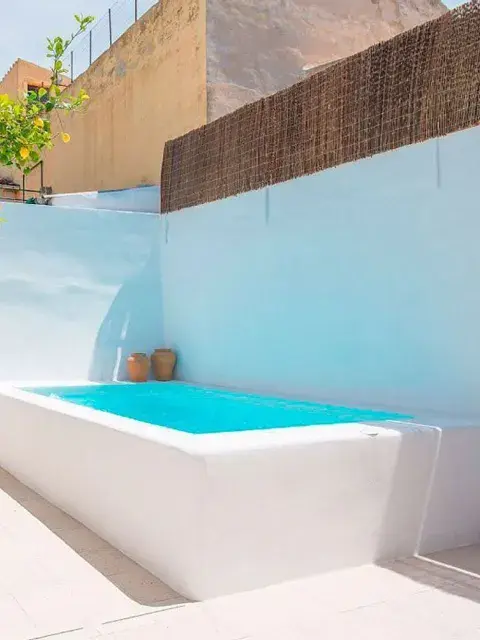 En los últimos años, las piletas elevadas se convirtieron en una de las alternativas favoritas para quienes quieren disfrutar del agua sin necesidad de realizar obras.