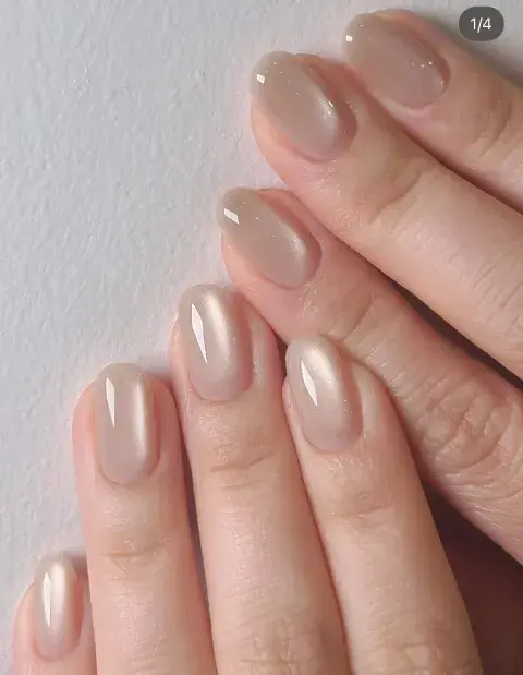Jelly nails: las uñas gelatinosas que serán tendencia en 2026 Jelly nails: las uñas gelatinosas que serán tendencia en 2026