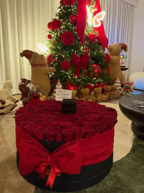 El árbol de navidad de Mauro Icardi y La China El árbol de navidad de Mauro Icardi y La China