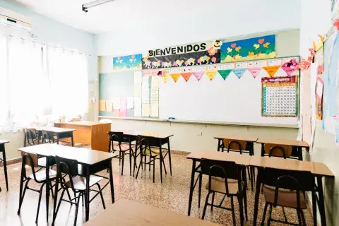 Según el informe más reciente, el Gobierno nacional ordenó que el calendario escolar 2026 no comience alrededor del 17 o 20 de febrero como era habitual, sino más tardíamente, lo que impacta en el receso de verano y la planificación de las familias. Según el informe más reciente, el Gobierno nacional ordenó que el calendario escolar 2026 no comience alrededor del 17 o 20 de febrero como era habitual, sino más tardíamente, lo que impacta en el receso de verano y la planificación de las familias.