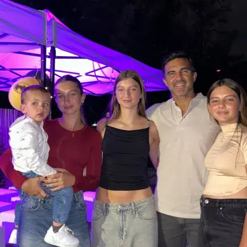 Foto de Indiana Cubero en familia. Foto de Indiana Cubero en familia.