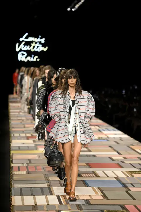 Las pasarelas internacionales anticipan la moda del 2026. Las pasarelas internacionales anticipan la moda del 2026.